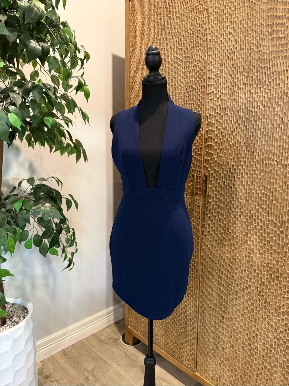 Angel Biba Navy Plunge Mini Dress - Picture 2 of 10